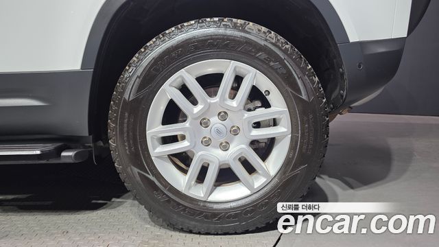 Land Rover Defender 110 D250 S