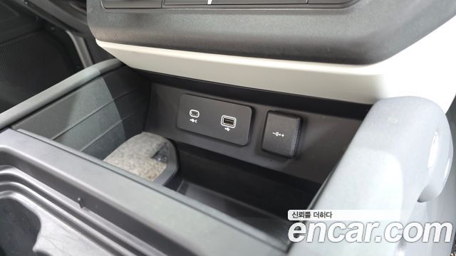 Land Rover Defender 110 D250 S
