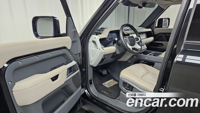 Land Rover Defender 110 D250 SE