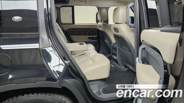 Land Rover Defender 110 D250 SE