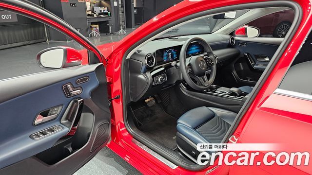 Mercedes-Benz A-Class A220 Hatchback