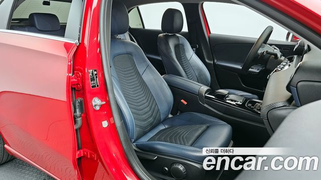 Mercedes-Benz A-Class A220 Hatchback