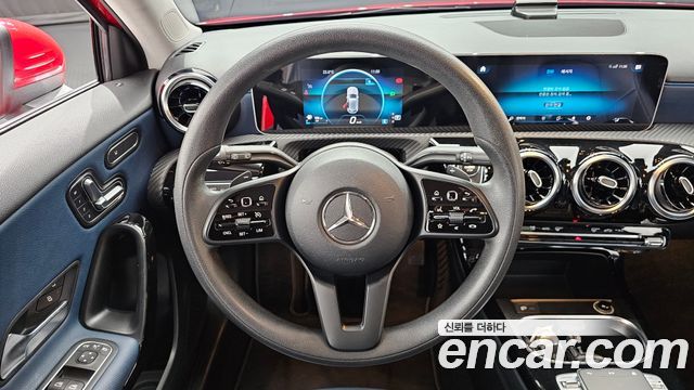 Mercedes-Benz A-Class A220 Hatchback