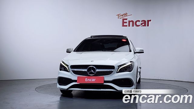 Mercedes-Benz CLA-Class CLA220 AMG Line