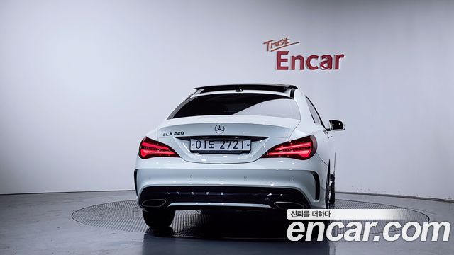 Mercedes-Benz CLA-Class CLA220 AMG Line