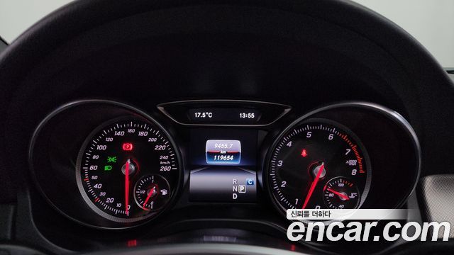 Mercedes-Benz CLA-Class CLA220 AMG Line