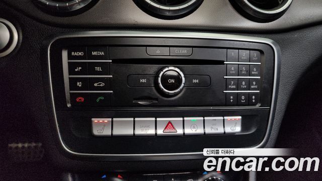Mercedes-Benz CLA-Class CLA220 AMG Line