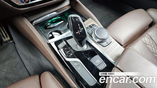 BMW 5-Series 530i M Sport Package Plus