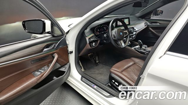 BMW 5-Series 530i M Sport Package Plus