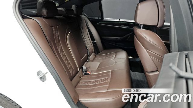 BMW 5-Series 530i M Sport Package Plus