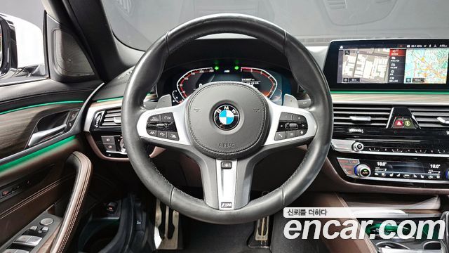 BMW 5-Series 530i M Sport Package Plus