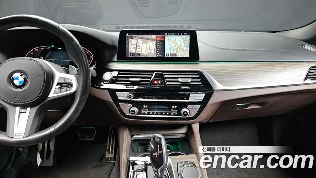 BMW 5-Series 530i M Sport Package Plus