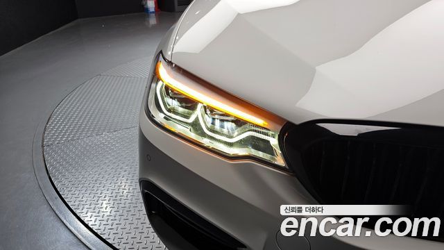 BMW 5-Series 530i M Sport Package Plus