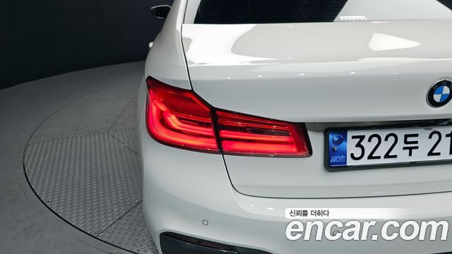 BMW 5-Series 530i M Sport Package Plus