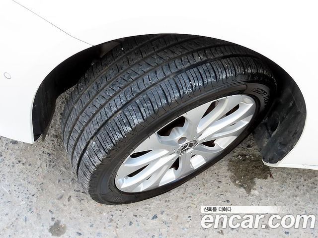 Mercedes-Benz E-Class E300 4MATIC Exclusive
