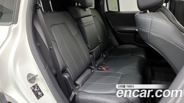 Mercedes-Benz GLB-Class GLB220