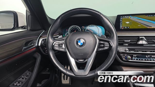 BMW 5-Series 520d xDrive M Sport Package Plus