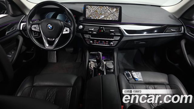 BMW 5-Series 530e Luxury