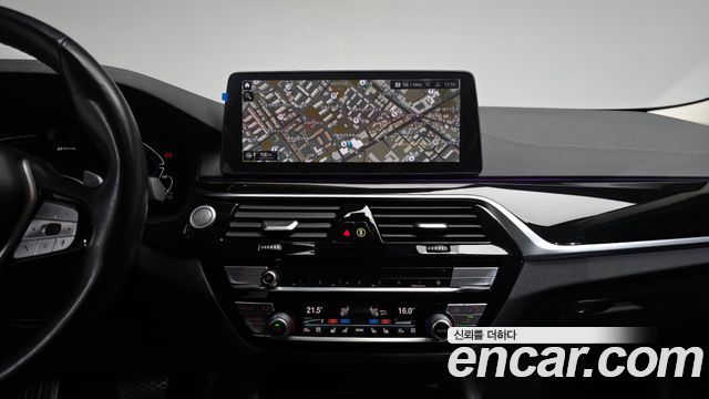 BMW 5-Series 530e Luxury