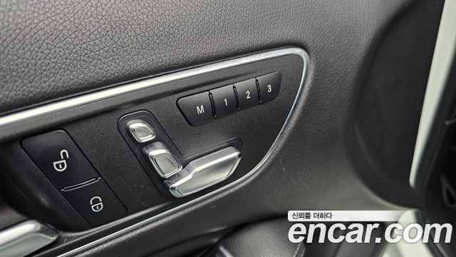 Mercedes-Benz GLA-Class GLA220