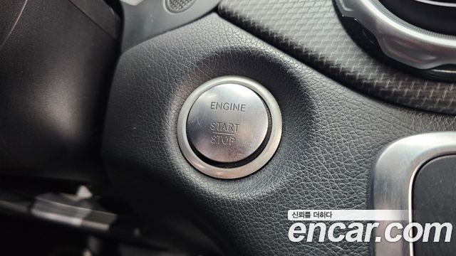 Mercedes-Benz GLA-Class GLA220