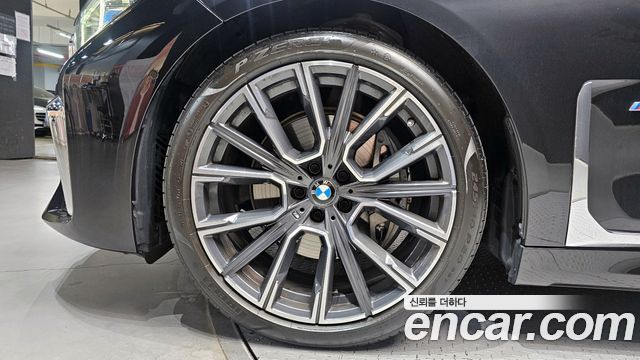 BMW 7-Series 740i M Sport