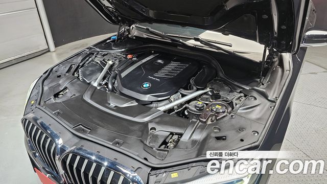 BMW 7-Series 740i M Sport