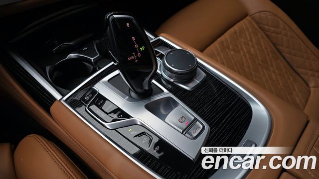 BMW 7-Series 740i M Sport
