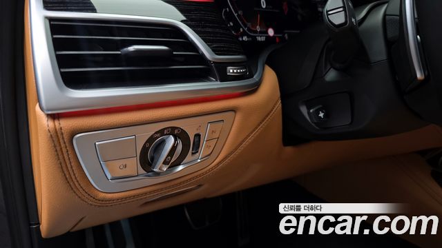 BMW 7-Series 740i M Sport