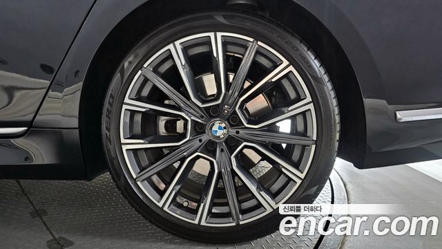 BMW 7-Series 740i M Sport