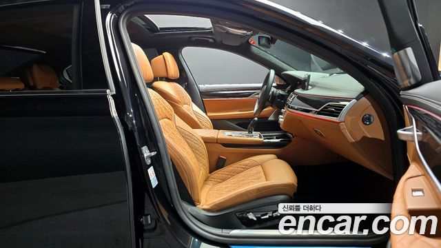 BMW 7-Series 740i M Sport