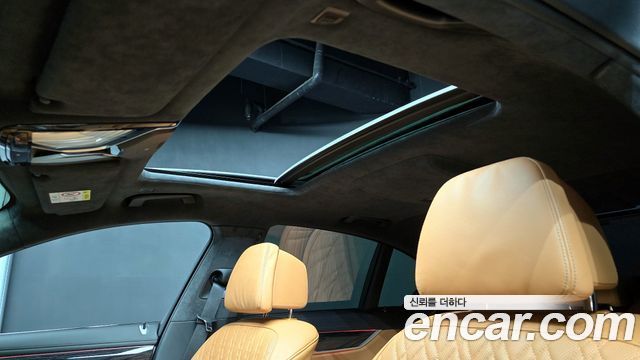 BMW 7-Series 740i M Sport