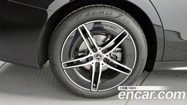 Mercedes-Benz E-Class E200 AMG Line