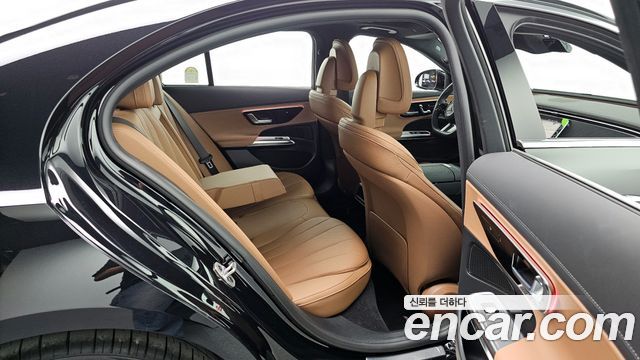 Mercedes-Benz E-Class E200 AMG Line