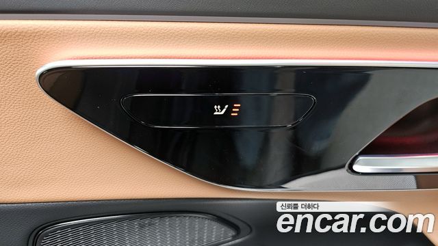 Mercedes-Benz E-Class E200 AMG Line
