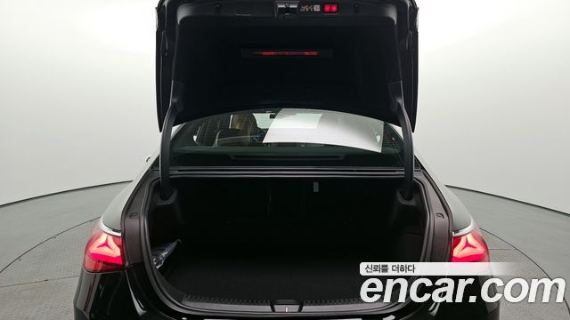 Mercedes-Benz E-Class E200 AMG Line