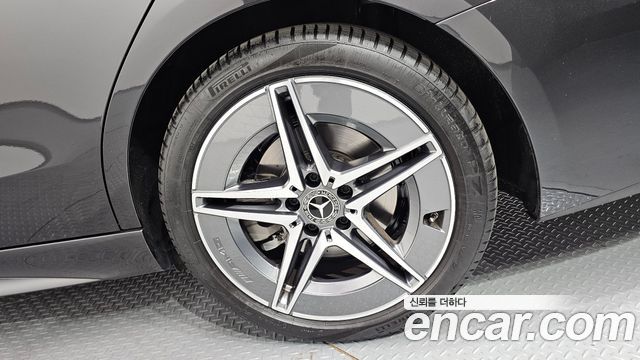 Mercedes-Benz C-Class C200 AMG Line