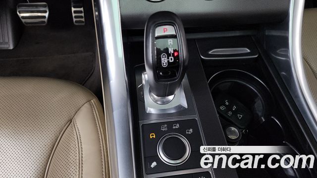 Land Rover Range Rover Sport 3.0 SDV6 HSE Dynamic