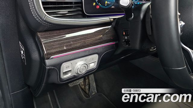 Mercedes-Benz GLE-Class GLE300d 4MATIC