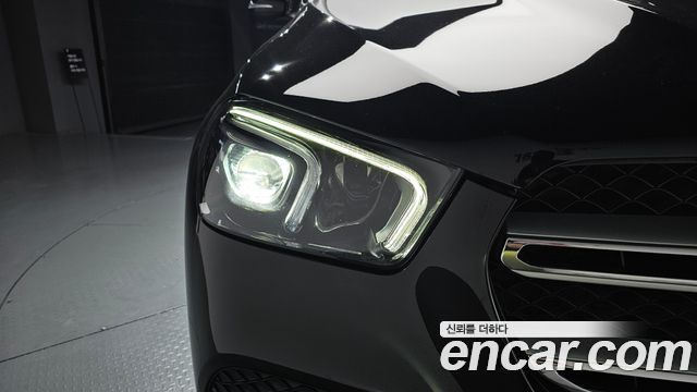 Mercedes-Benz GLE-Class GLE300d 4MATIC