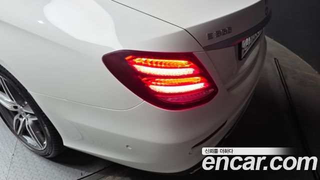 Mercedes-Benz E-Class E300 AMG Line