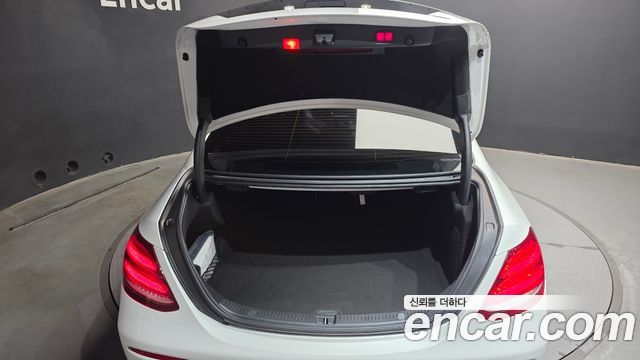 Mercedes-Benz E-Class E300 AMG Line