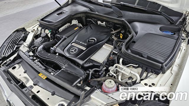 Mercedes-Benz GLC-Class GLC350e 4MATIC AMG Line
