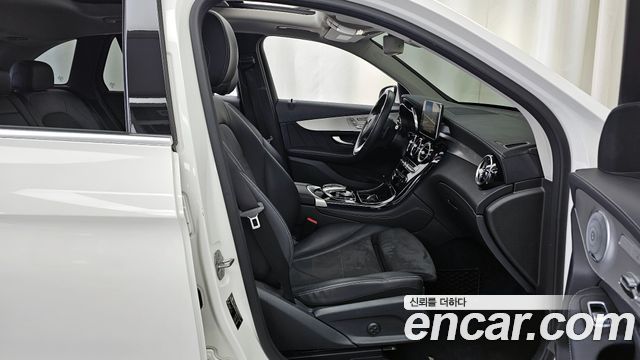 Mercedes-Benz GLC-Class GLC350e 4MATIC AMG Line
