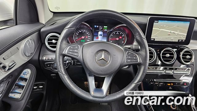 Mercedes-Benz GLC-Class GLC350e 4MATIC AMG Line