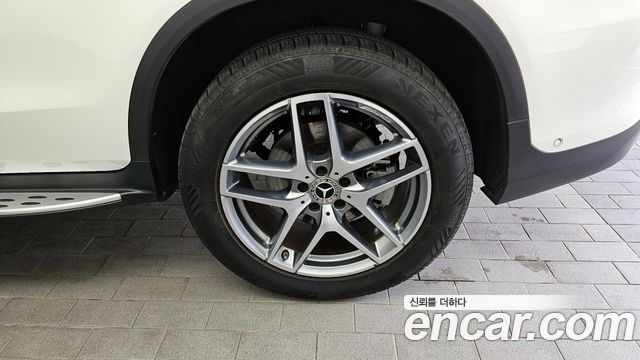 Mercedes-Benz GLC-Class GLC350e 4MATIC AMG Line