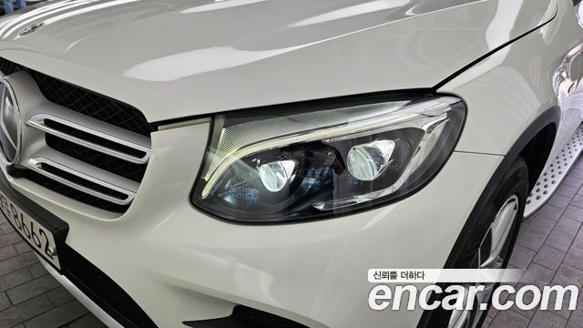 Mercedes-Benz GLC-Class GLC350e 4MATIC AMG Line