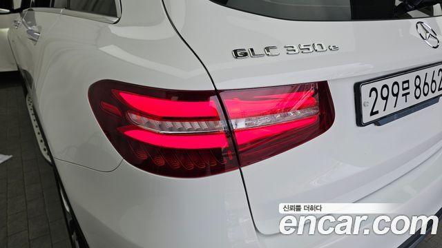 Mercedes-Benz GLC-Class GLC350e 4MATIC AMG Line