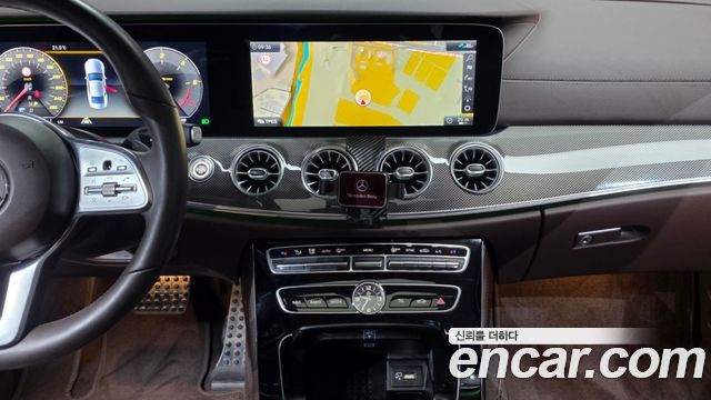 Mercedes-Benz CLS-Class CLS300d AMG Line