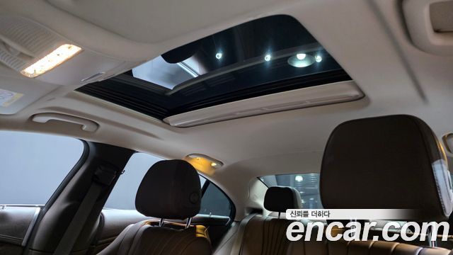 Mercedes-Benz CLS-Class CLS300d AMG Line